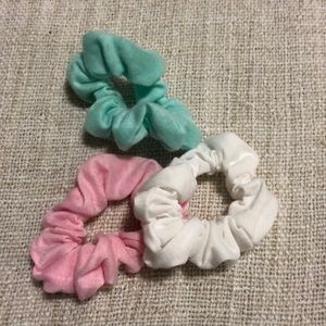 set of scrunchies